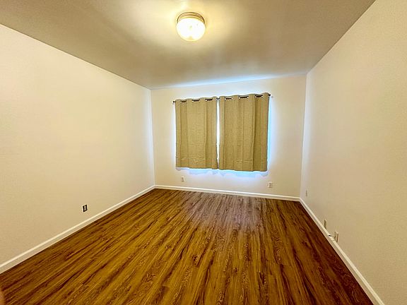 3rd image of 142 Winchester St
