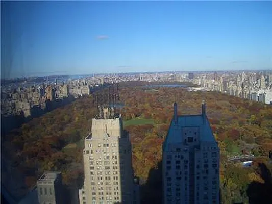 Rented by R New York | media 30