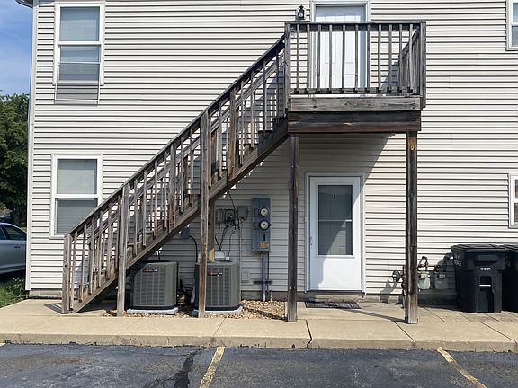 2nd image of 5946 Fiesta Ave #C