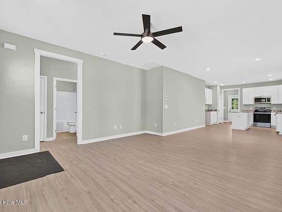 2nd image of 48 S Fayetteville Road