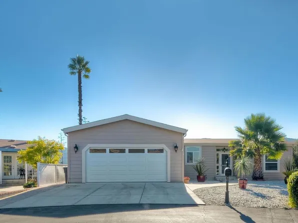 8975 Lawrence Welk Dr Space 153, Escondido, CA 92026