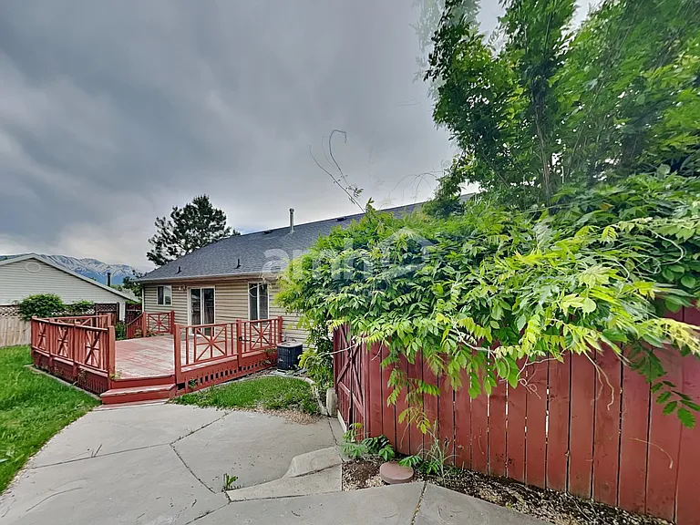 2187 Dakota Ave — Photo 19