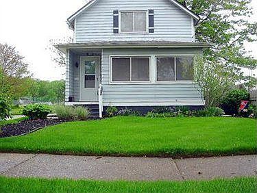 1st image of 3112 W 142nd St