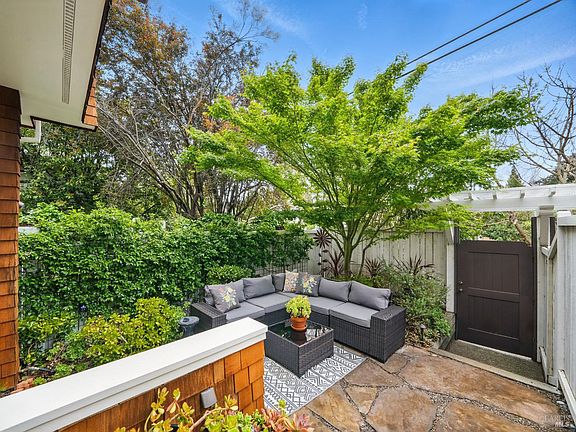 3rd image of 76 Ross Avenue #4