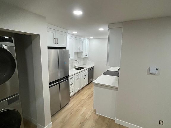 3rd image of 4039 4th Ave NE #A
