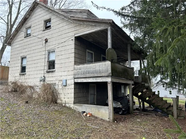 1026 Bushy Run Rd, Jeannette, PA 15644