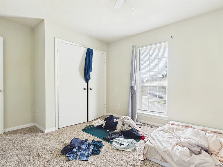 513 Camp Ct — Photo 26