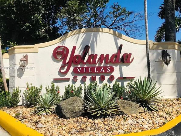 4550 NW 9th St APT 214E