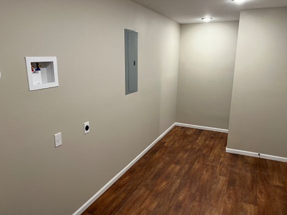 5th image of 225 Bradford Ln