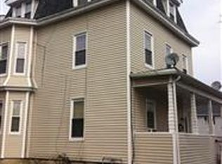 54 Lincoln St #3, Springfield, MA 01109