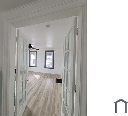 5th image of 1613 Columbia Ave #A