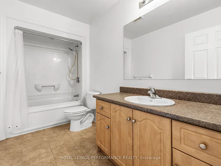 41 Main St #8 — Photo 17