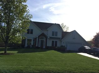 71 Broadmoor Trl, Fairport, NY 14450