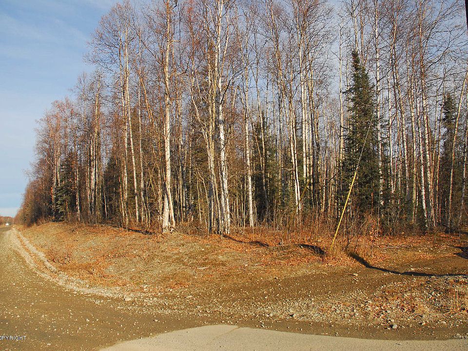 2nd image of 24455 Long Lake Rd W