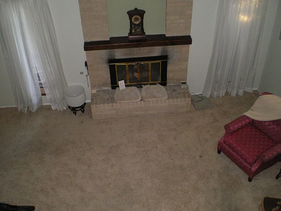2nd image of 5805 Elmwood Dr NE