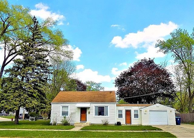1st image of 417 N Elmwood Dr
