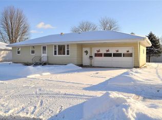 202 Chicago St, Oconto, WI 54153