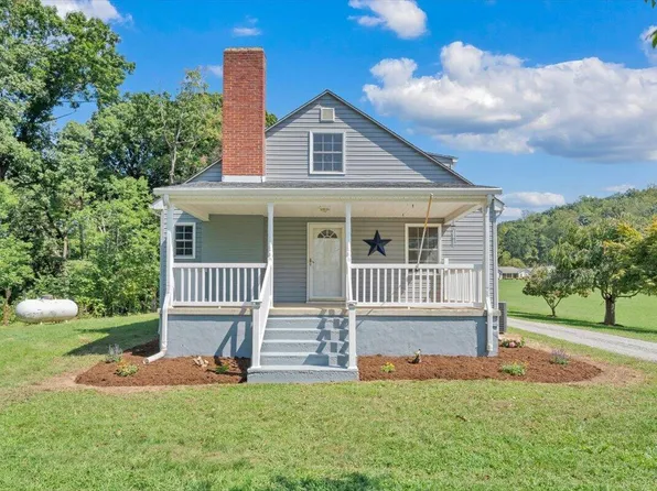 49 Coaling Rd, Troutville, VA 24175