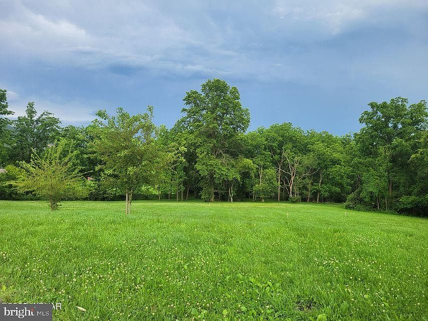 2nd image of 191 Gray Fox Rd