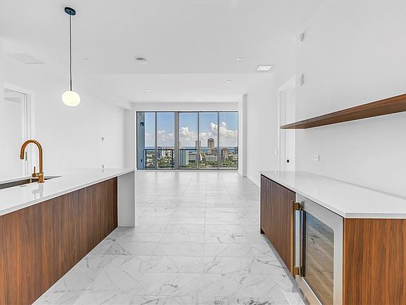 2nd image of 777 3RD AVENUE N #1704