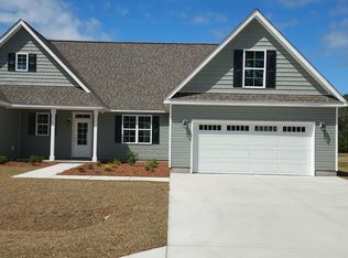 113 Rolling Water Ln, Swansboro, NC 28584