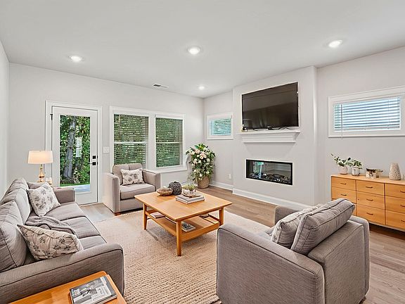The Paisley floorplan with the Relaxed Transitional Collection interior package.