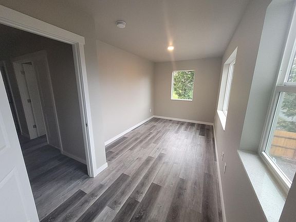 3rd image of 3404 Taylor Ave #7