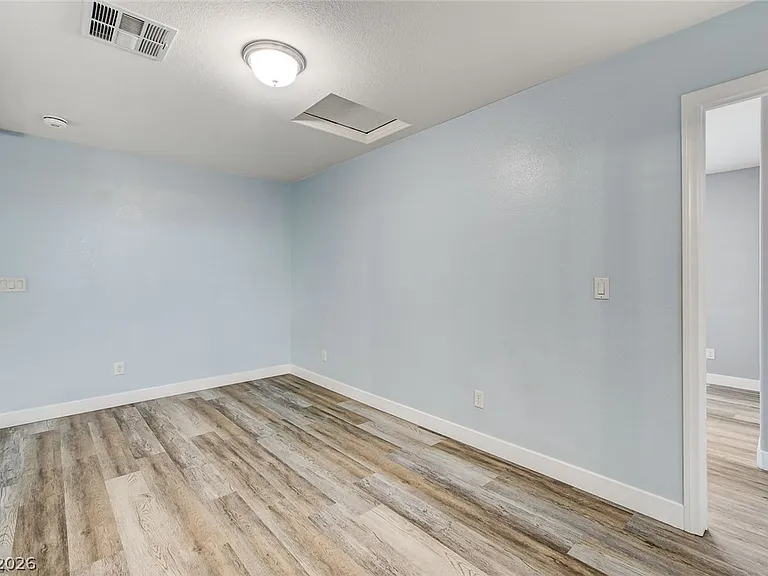 9975 Mills Reef Ct — Photo 68