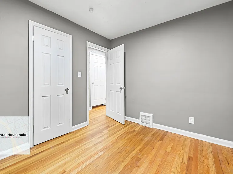 20296 Waltham St — Photo 7