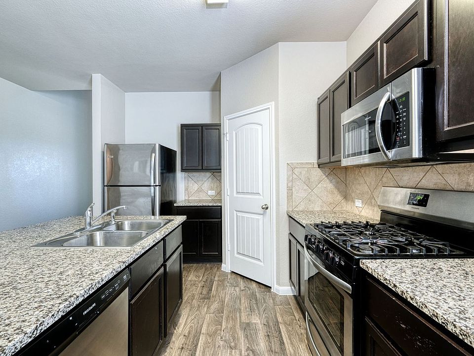 1st image of 265 Cibolo Creek Dr