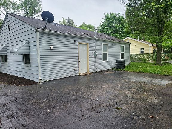 3rd image of 110 Walden Rd