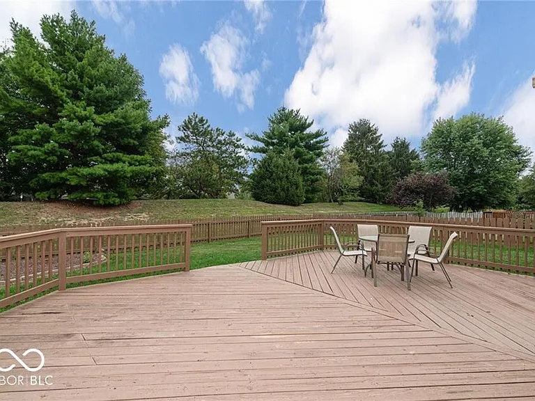 10272 Lakeland Dr — Photo 13