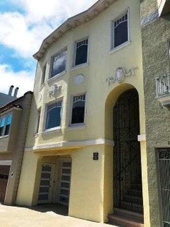 Lower Level Full Floor Unit