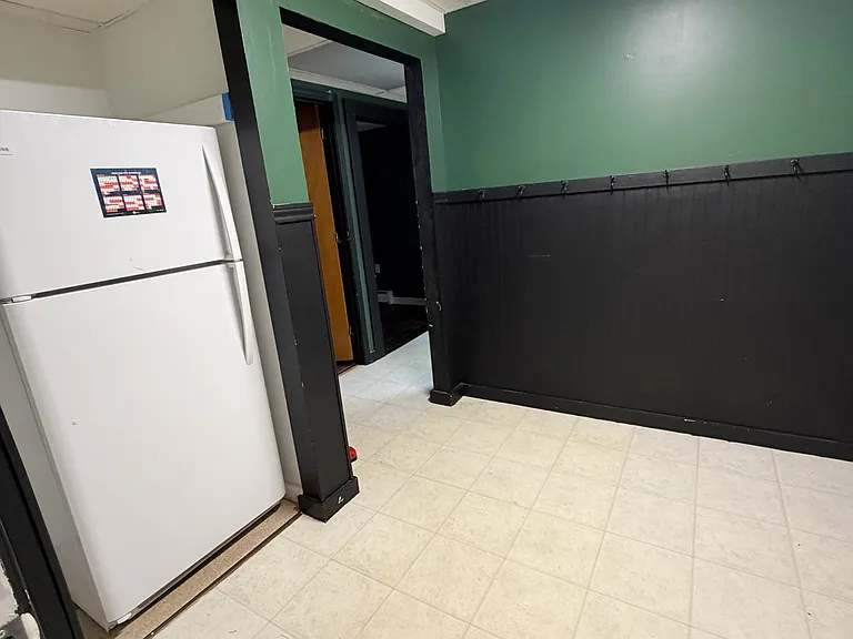 44 Helen Ave #B — Photo 7