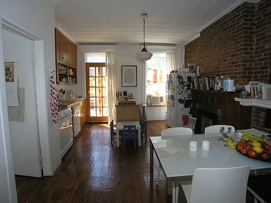 Rented by Townsley & Gay, LLC | media 34