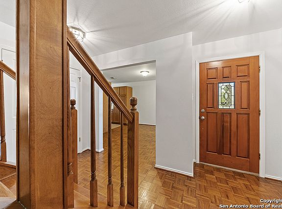 4th image of 101 Crofton Ave