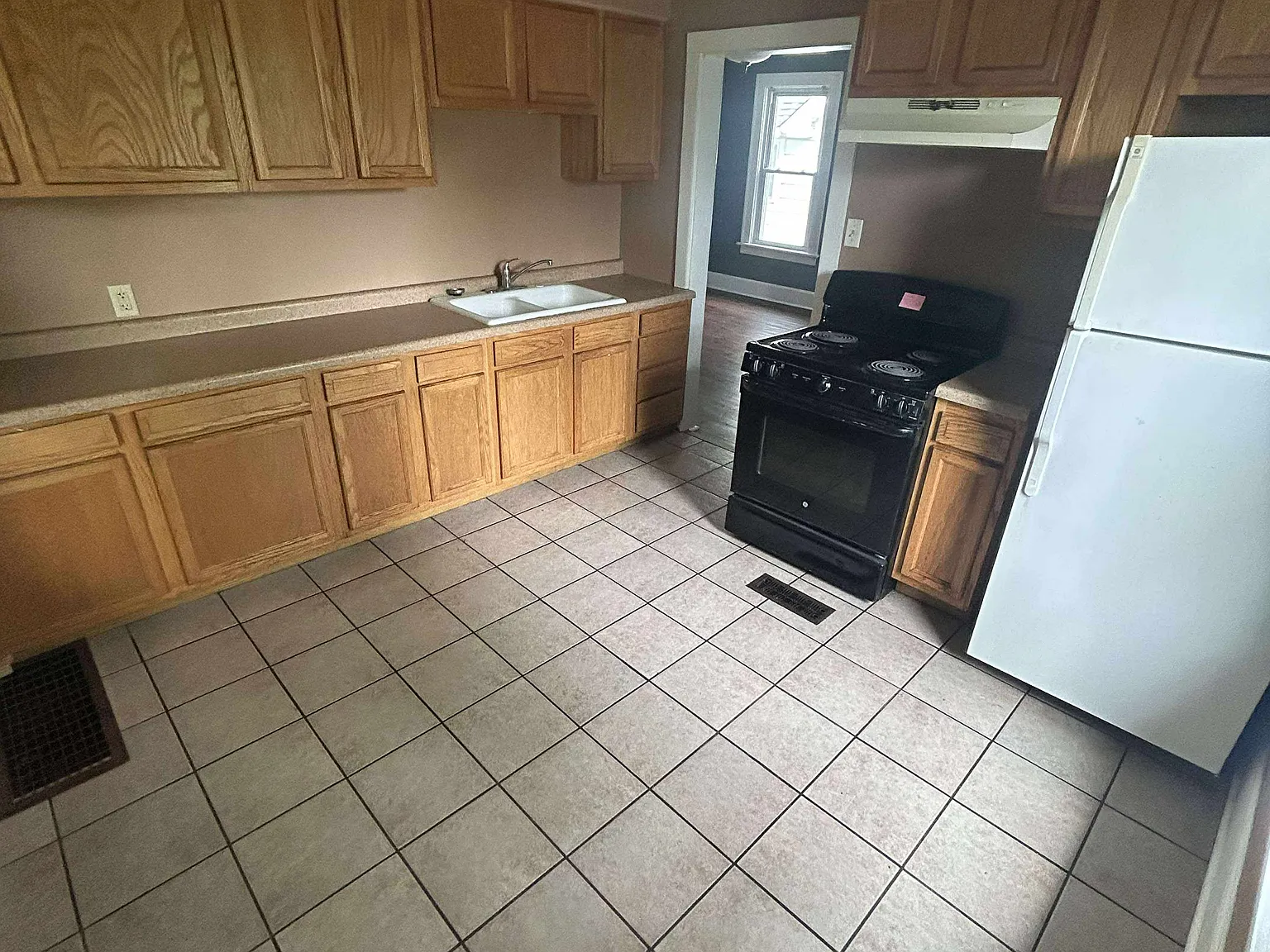 2 bed, $975 — Photo 2