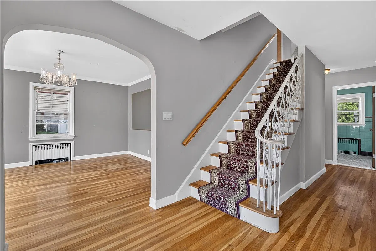 3 bed, 2.5 bath, 2289 sqft, $3,000 — Photo 2
