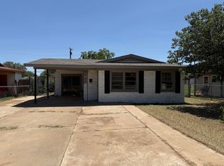 2716 E 9th St, Lubbock, TX 79403