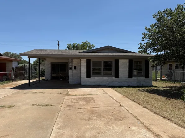 2716 E 9th St, Lubbock, TX 79403