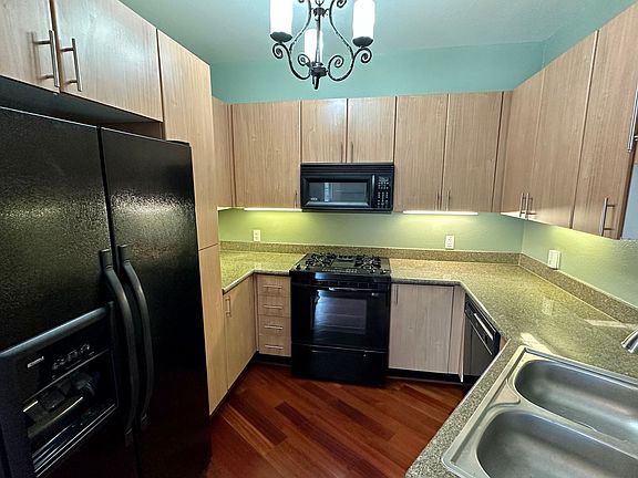 4th image of 1480 Broadway Unit 2303