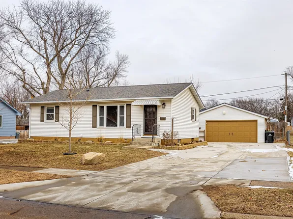 305 NE Sherman Dr, Ankeny, IA 50021
