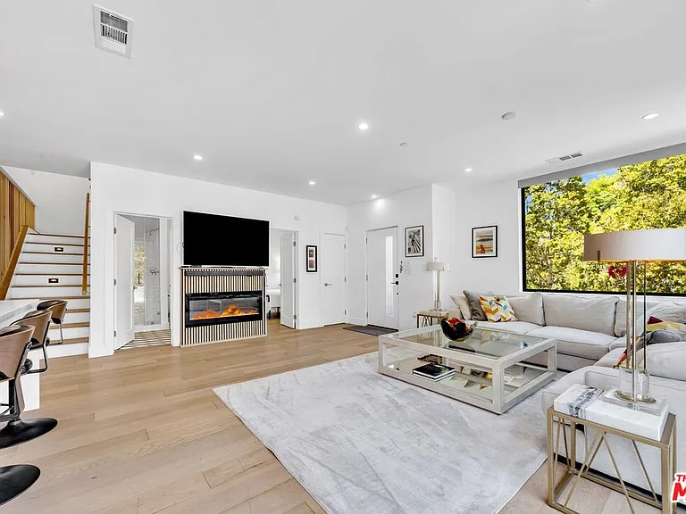 4841 Minden Pl — Photo 13