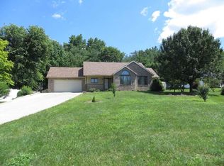 809 W Countryside Ln, Bloomington, IN