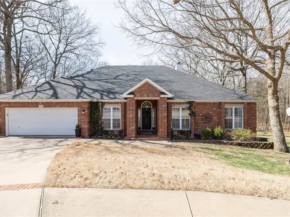 3001 E Summershade Dr, Fayetteville, AR 72703