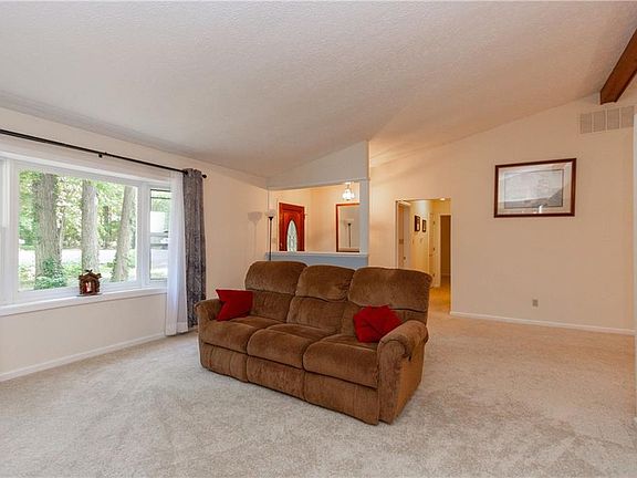 5th image of 19405 Justin Morgan Dr