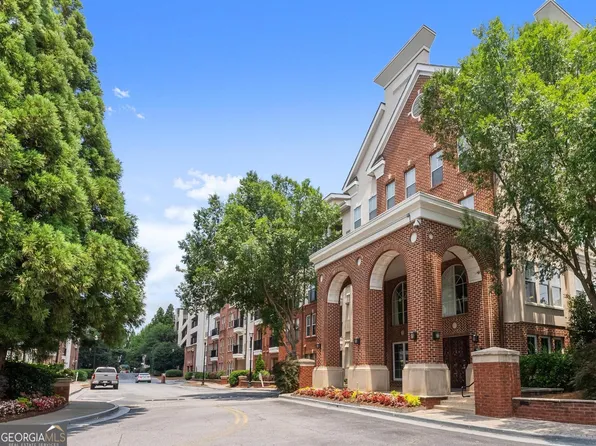 1850 Cotillion Dr, Dunwoody, GA 30338