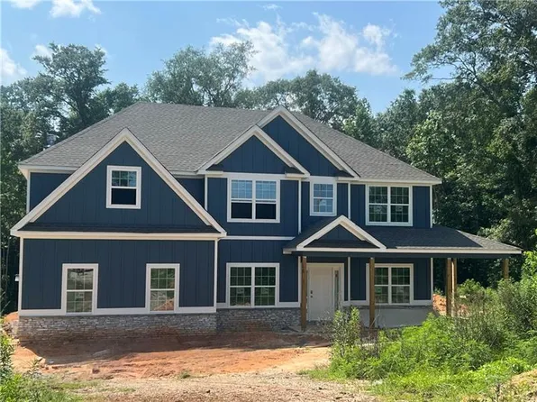 426 Lee Road 295, Smiths Station, AL 63867