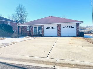 2500 N Leisurely Way, Columbia, MO 65202
