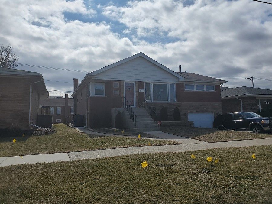 2nd image of 2845 W 91st St